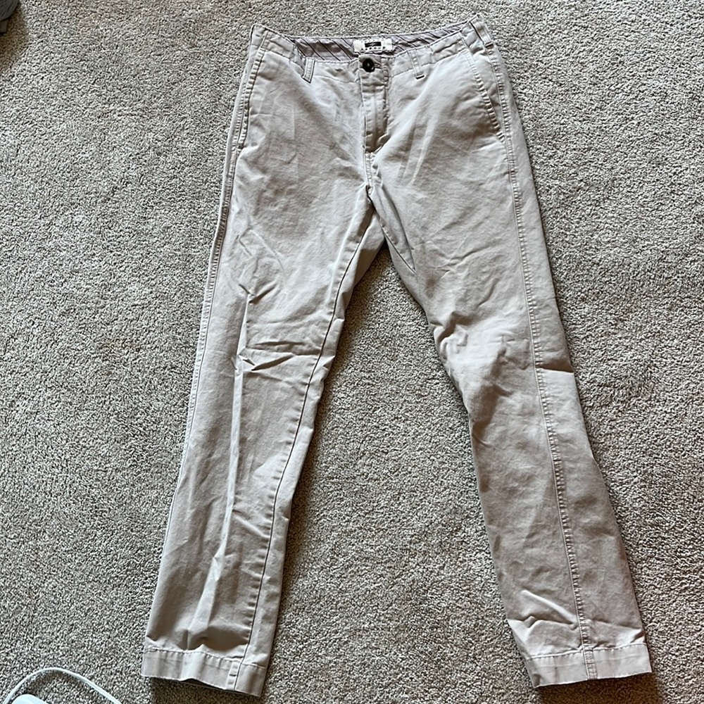 30 , 30 beige men’s khakis, slim fit